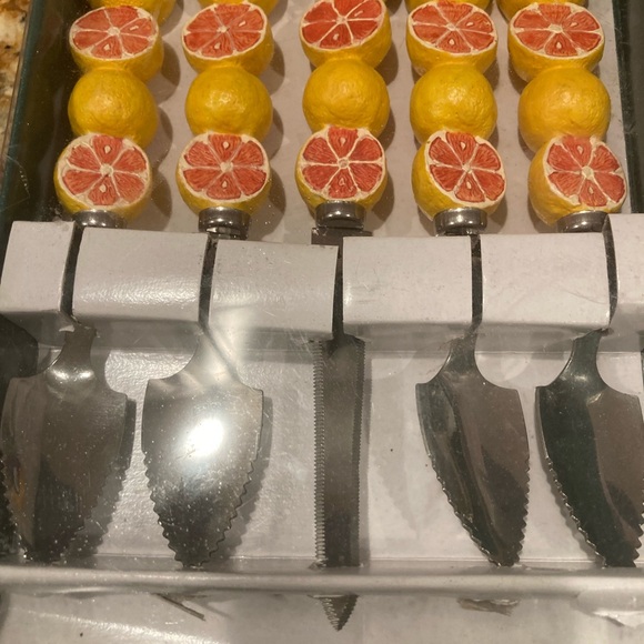 Grapefruit bowls never used - Picture 4 of 5